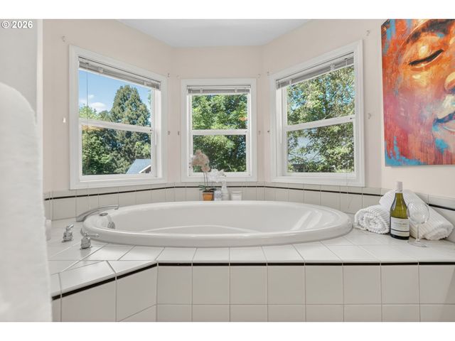 2669 AUGUSTA St, Eugene, OR 97403