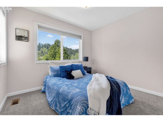 2669 AUGUSTA St, Eugene, OR 97403