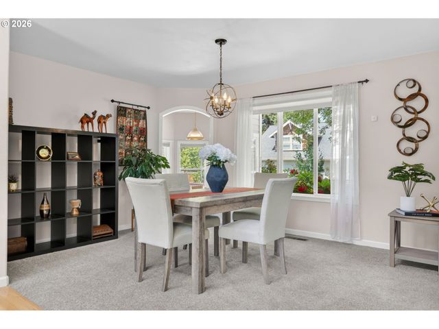 2669 AUGUSTA St, Eugene, OR 97403