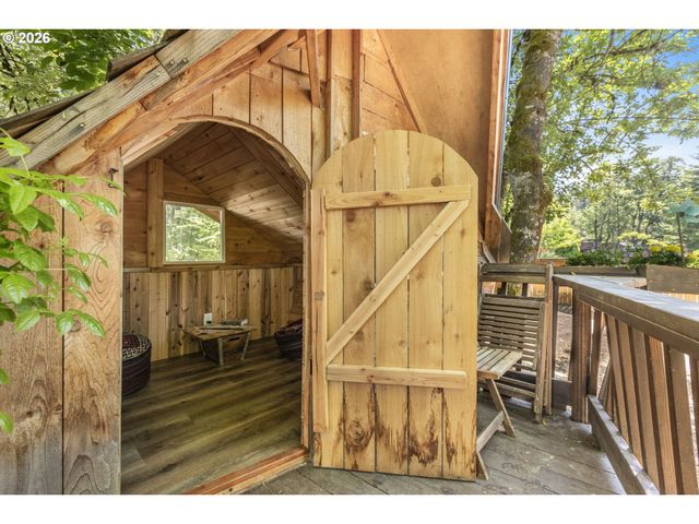 2669 AUGUSTA St, Eugene, OR 97403