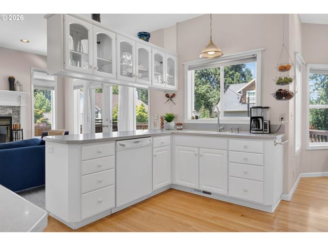 2669 AUGUSTA St, Eugene, OR 97403