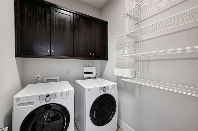 2424 Couch Street, Houston, TX 77008