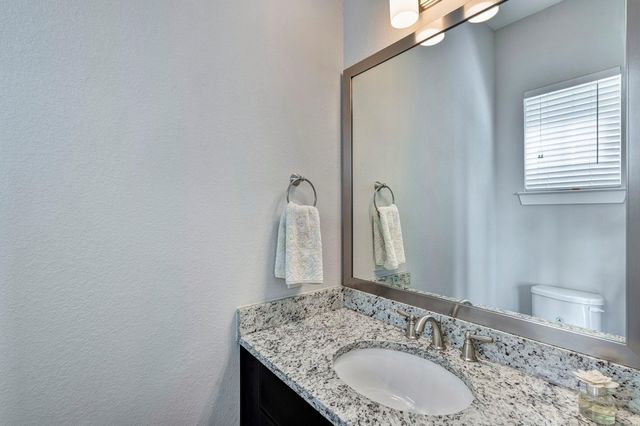 2424 Couch Street, Houston, TX 77008