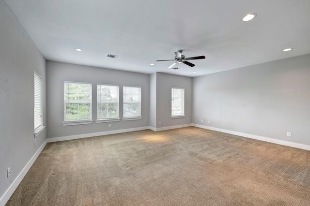 2424 Couch Street, Houston, TX 77008