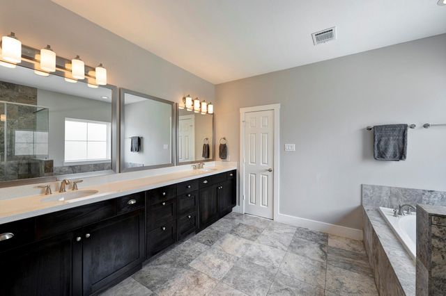 2424 Couch Street, Houston, TX 77008