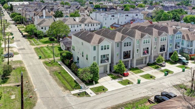 2424 Couch Street, Houston, TX 77008