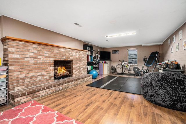 1711 W Clinton Street, Goshen, IN 46526