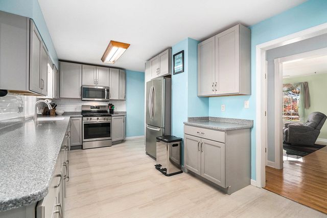 1711 W Clinton Street, Goshen, IN 46526