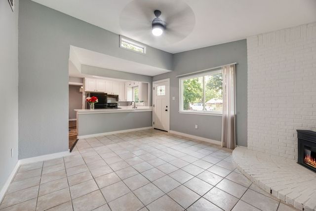 1512 Sherman Street, Arlington, TX 76012