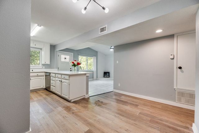 1512 Sherman Street, Arlington, TX 76012