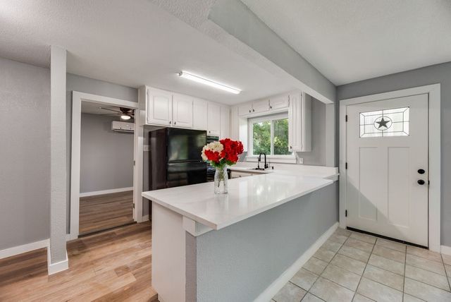 1512 Sherman Street, Arlington, TX 76012