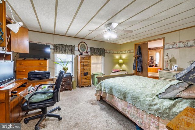 16 HOLLY CT, Mays Landing, NJ 08330