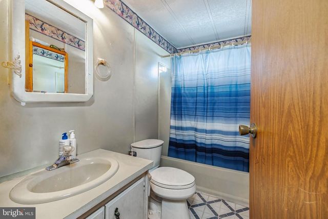 16 HOLLY CT, Mays Landing, NJ 08330