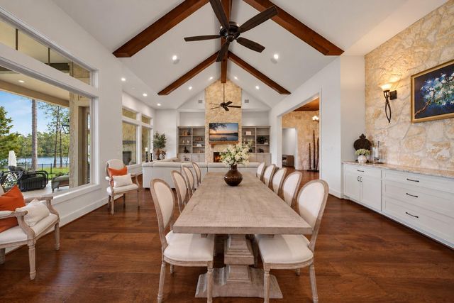 240 Lakeside Hills Drive, Montgomery, TX 77316
