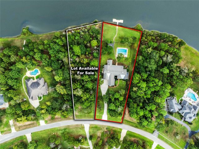 240 Lakeside Hills Drive, Montgomery, TX 77316