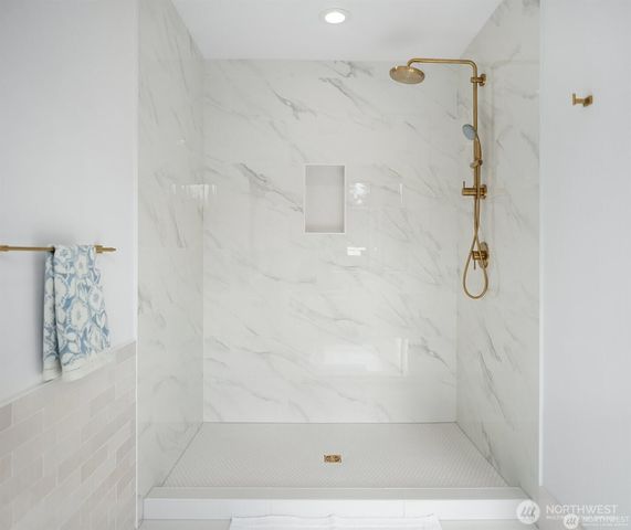 2615 NE 87th Street, Seattle, WA 98115