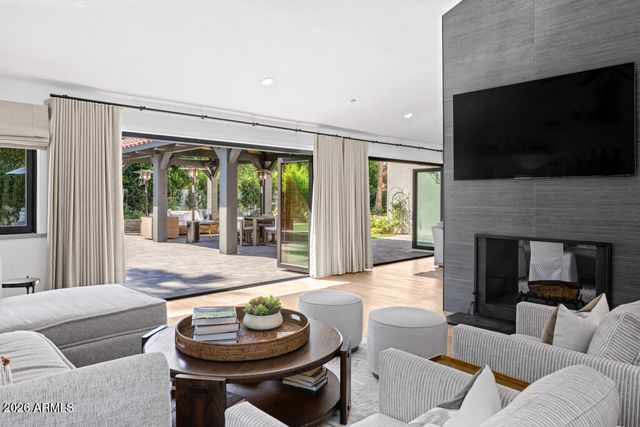 9627 E Gold Dust Avenue, Scottsdale, AZ 85258