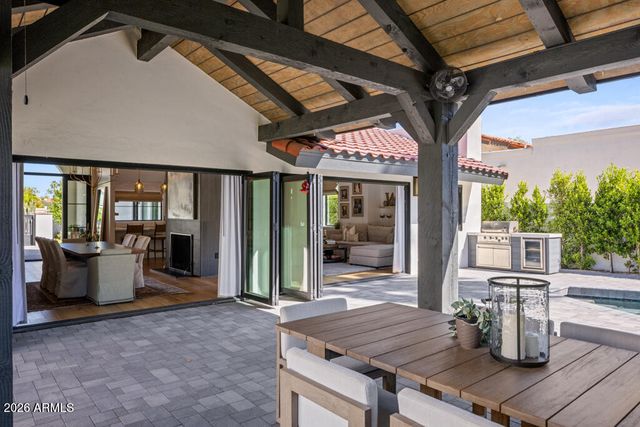 9627 E Gold Dust Avenue, Scottsdale, AZ 85258