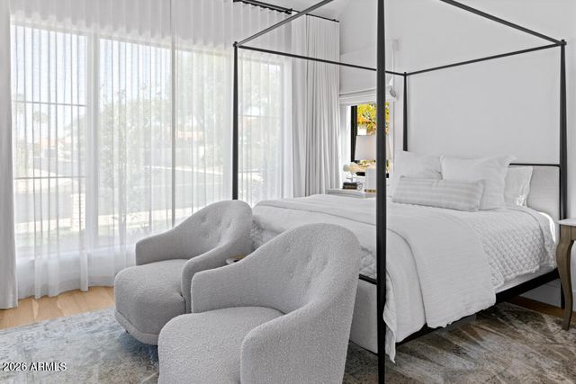 9627 E Gold Dust Avenue, Scottsdale, AZ 85258