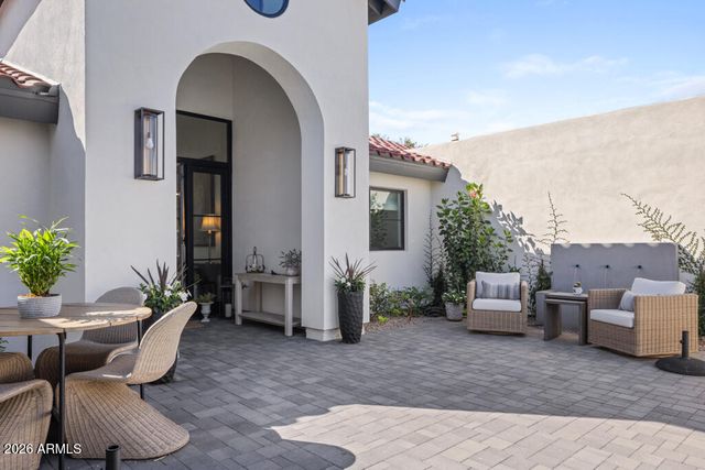 9627 E Gold Dust Avenue, Scottsdale, AZ 85258