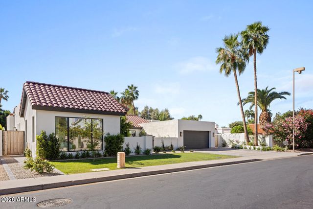 9627 E Gold Dust Avenue, Scottsdale, AZ 85258