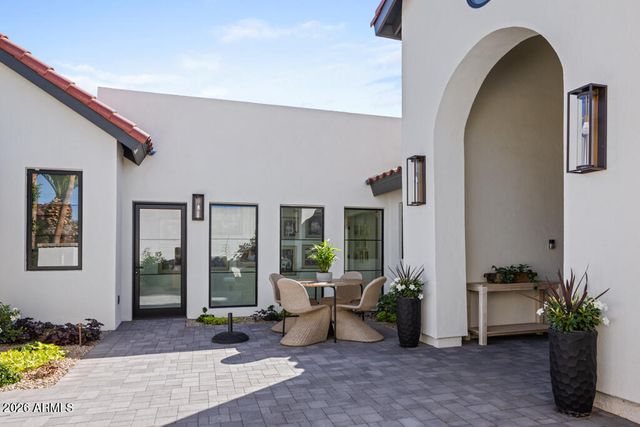 9627 E Gold Dust Avenue, Scottsdale, AZ 85258