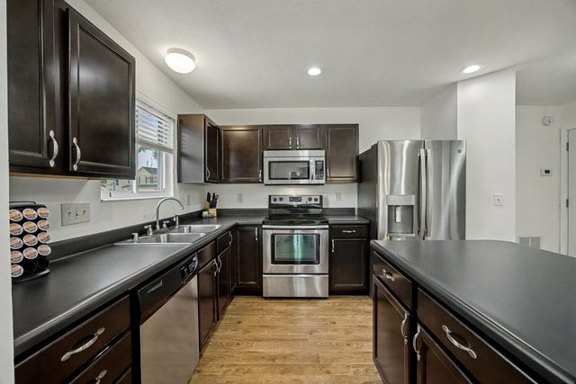 10150 Meadow Glen Drive, Independence, KY 41051