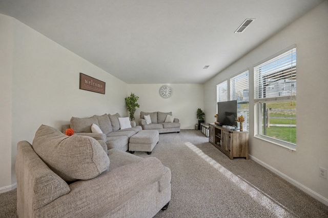 10150 Meadow Glen Drive, Independence, KY 41051