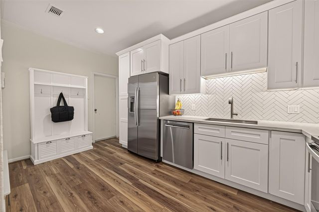 3330 Las Palmas Street 22, Houston, TX 77027