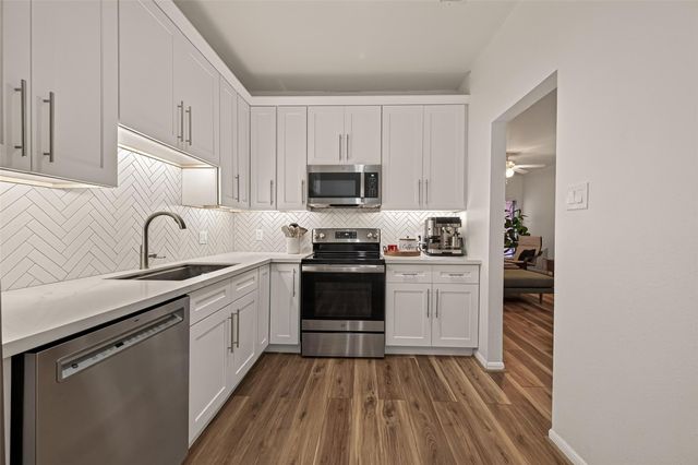 3330 Las Palmas Street 22, Houston, TX 77027