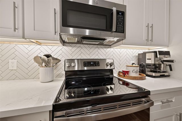 3330 Las Palmas Street 22, Houston, TX 77027