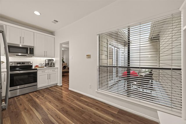 3330 Las Palmas Street 22, Houston, TX 77027