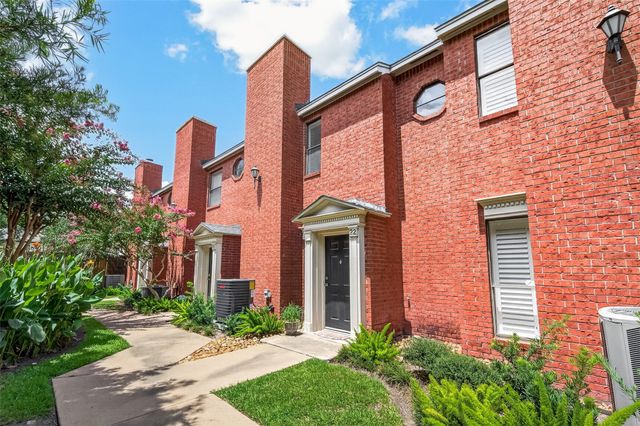 3330 Las Palmas Street 22, Houston, TX 77027