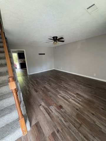 278 Donna Dr Apt C, Hendersonville, TN 37075