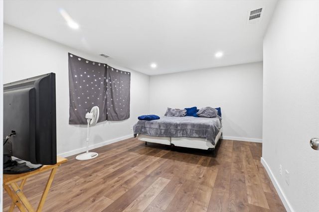 3304 Bellingham Court, Dallas, TX 75228