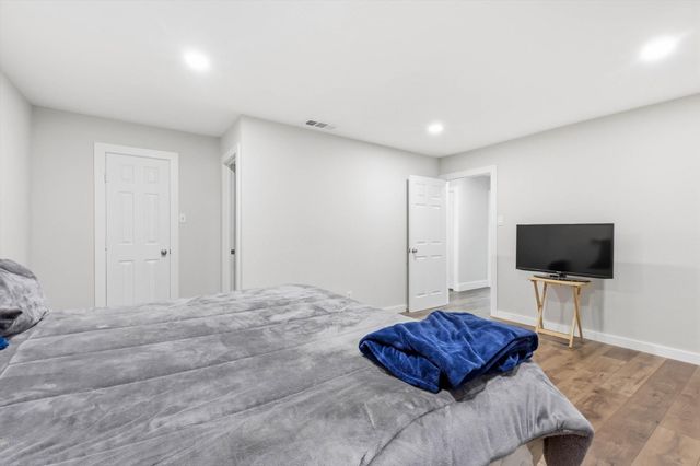 3304 Bellingham Court, Dallas, TX 75228