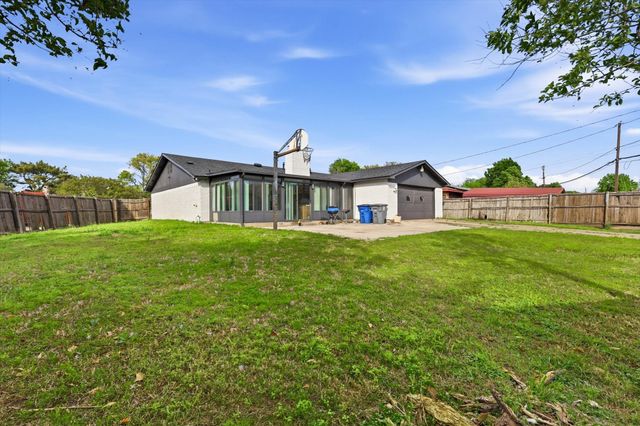 3304 Bellingham Court, Dallas, TX 75228