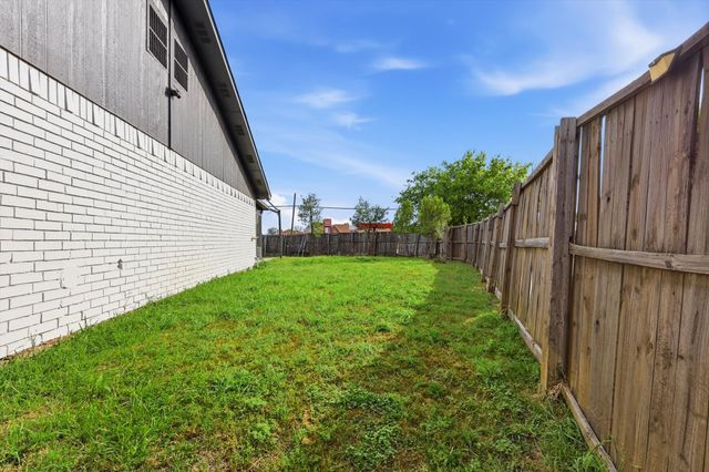 3304 Bellingham Court, Dallas, TX 75228