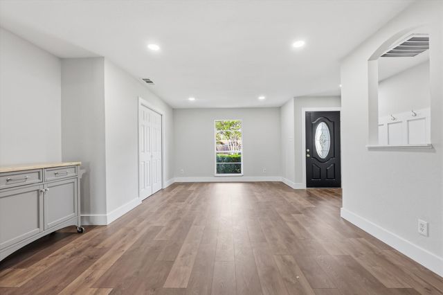 3304 Bellingham Court, Dallas, TX 75228