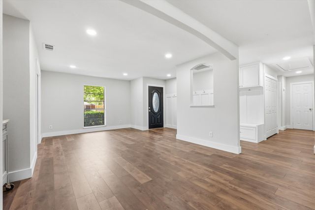 3304 Bellingham Court, Dallas, TX 75228