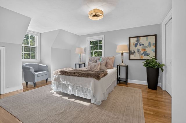 119 Sylvan Rd, Needham, MA 02492