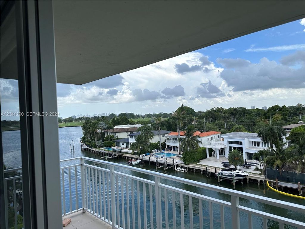 9500 W Bay Harbor Dr 6A, Bay Harbor Islands, FL 33154