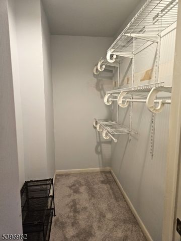 2 Sparrow Ci, Hampton Twp., NJ 07860