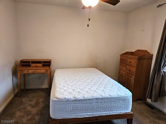 2 Sparrow Ci, Hampton Twp., NJ 07860