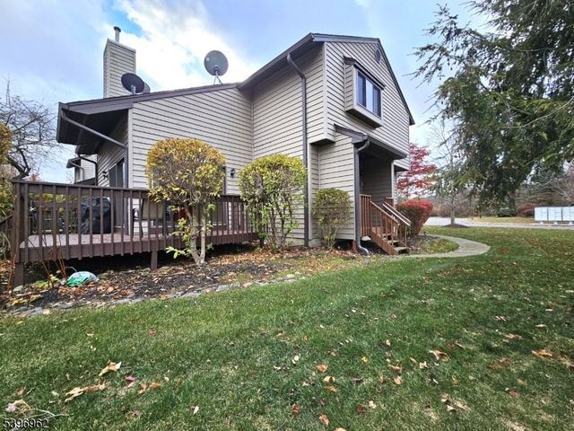 2 Sparrow Ci, Hampton Twp., NJ 07860