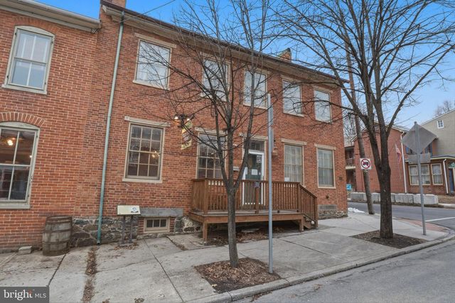 301-303 BALTIMORE ST, Gettysburg, PA 17325