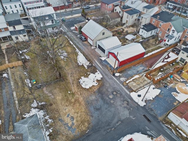 301-303 BALTIMORE ST, Gettysburg, PA 17325