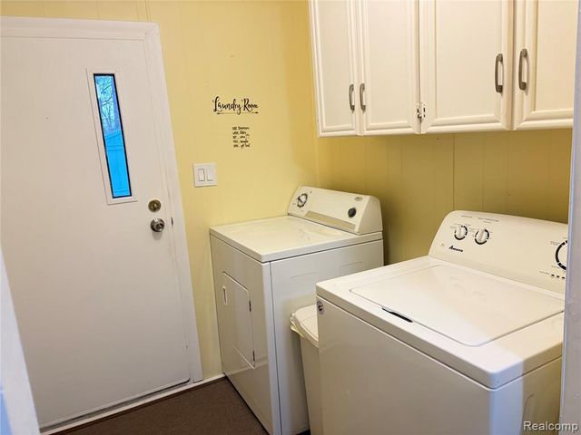 51 Green Valley Rd, Flint, MI 48506