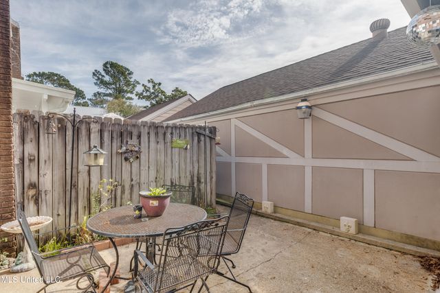 928 Courthouse Road, 8, Gulfport, MS 39507