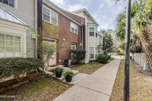 928 Courthouse Road, 8, Gulfport, MS 39507